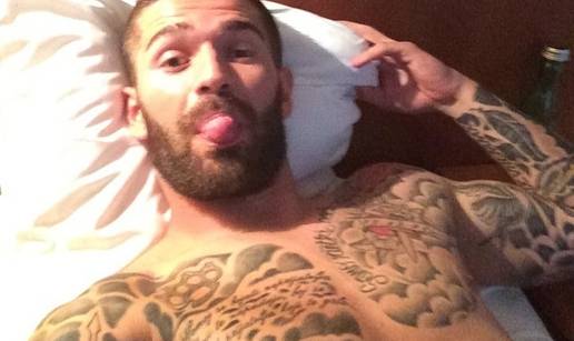 &Scaron;OK TETOVA&Zcaron;A Ovo je svima promaknulo na Livajinim prsima