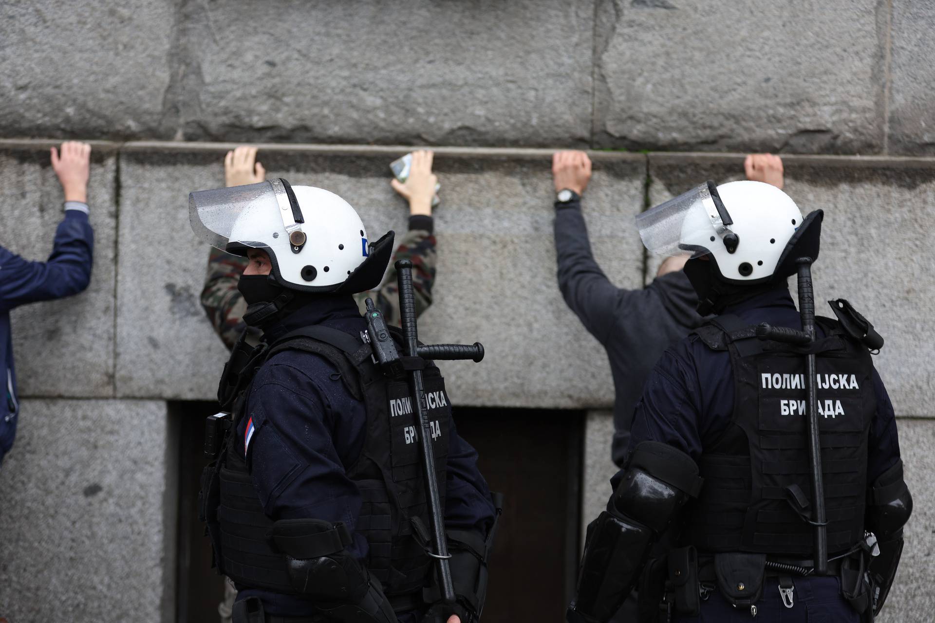 Beograd: Policija je blokirala protivnike Europrajda 