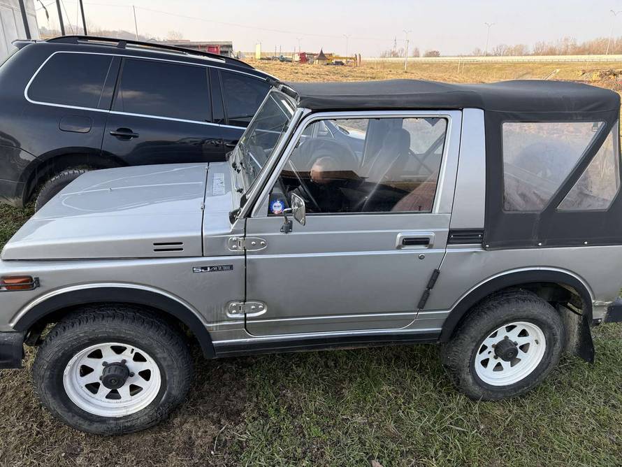 Carinici u BiH oduzeli četiri auta, među njima je i legendarni Audi