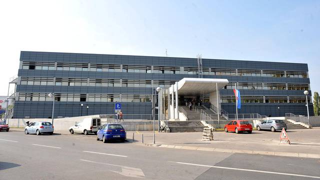 Zagreb: Zgrada policijske postaje u Heinzelovoj