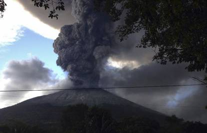 Evakuiraju stanovnike koji žive blizu vulkana Chaparrastique