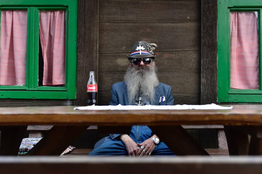 Čika Pero:  'Svaki dan zadnjih  49 godina pijem isključivo kolu'