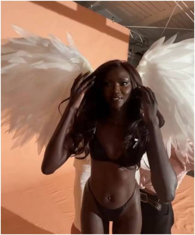 Najpoznatija anđelica izvijala se s kolegicama u donjem rublju