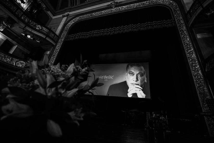 FOTO Emotivna komemoracija: O Halidu pričali njegovi bližnji, mnogi nisu mogli sakriti suze...