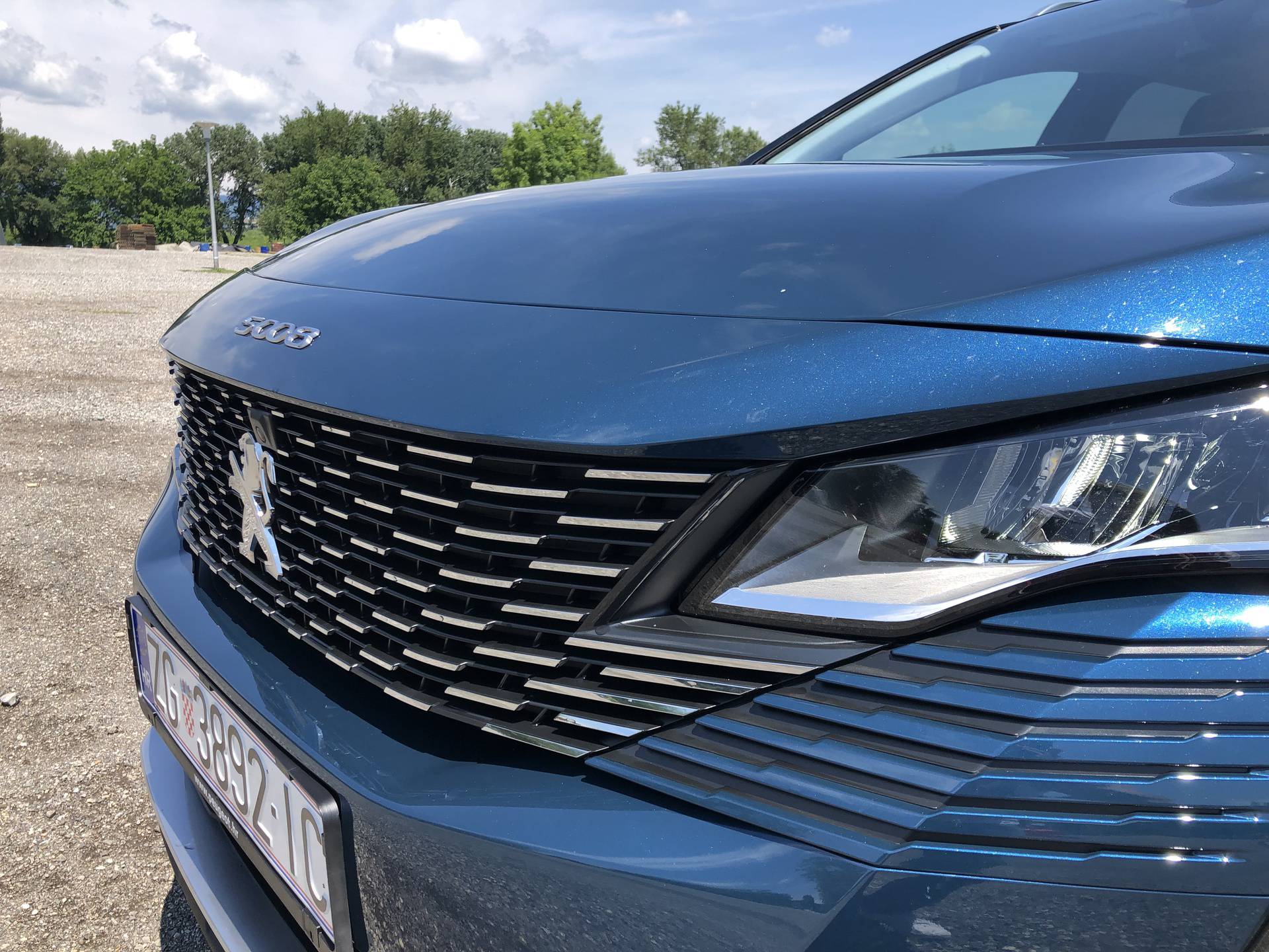 Peugeot 5008, atraktivan i dobar SUV idealan za putovanja