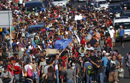 U EU dolazi 200.000 izbjeglica, a Orban upozorava na milijune