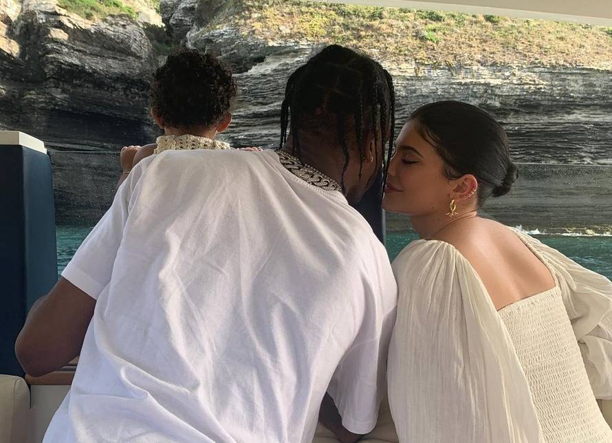 Kylie ulovljena u laži: Prolazila je pored tijela, a tvrdi da je za osam mrtvih saznala tek kasnije