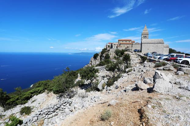 Lubenice, mjesto na Cresu s dva stanovnika