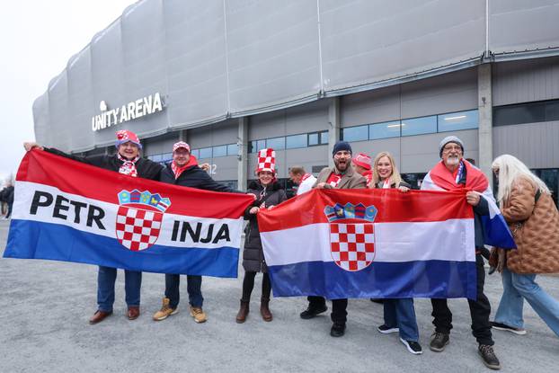 Oslo: Navijači ispred Unity Arene u kojoj se večeras održava finale Svjetskog rukometnog prvenstva