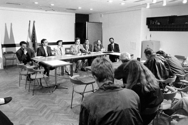 Zagreb: Koncerencija za medije Hrvatske socijalno liberalne stranke, 29.4.1991.