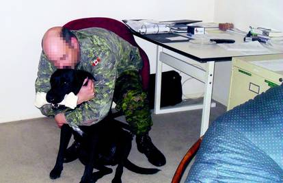 Vojnik iz Kanade platio let za psića koji je preživio vješanje