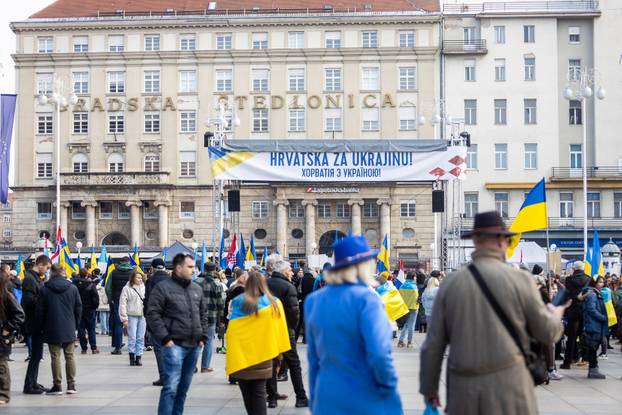 Zagreb: Skup podrške Ukrajini i ukrajinskom narodu na Trgu bana Josipa Jelačića