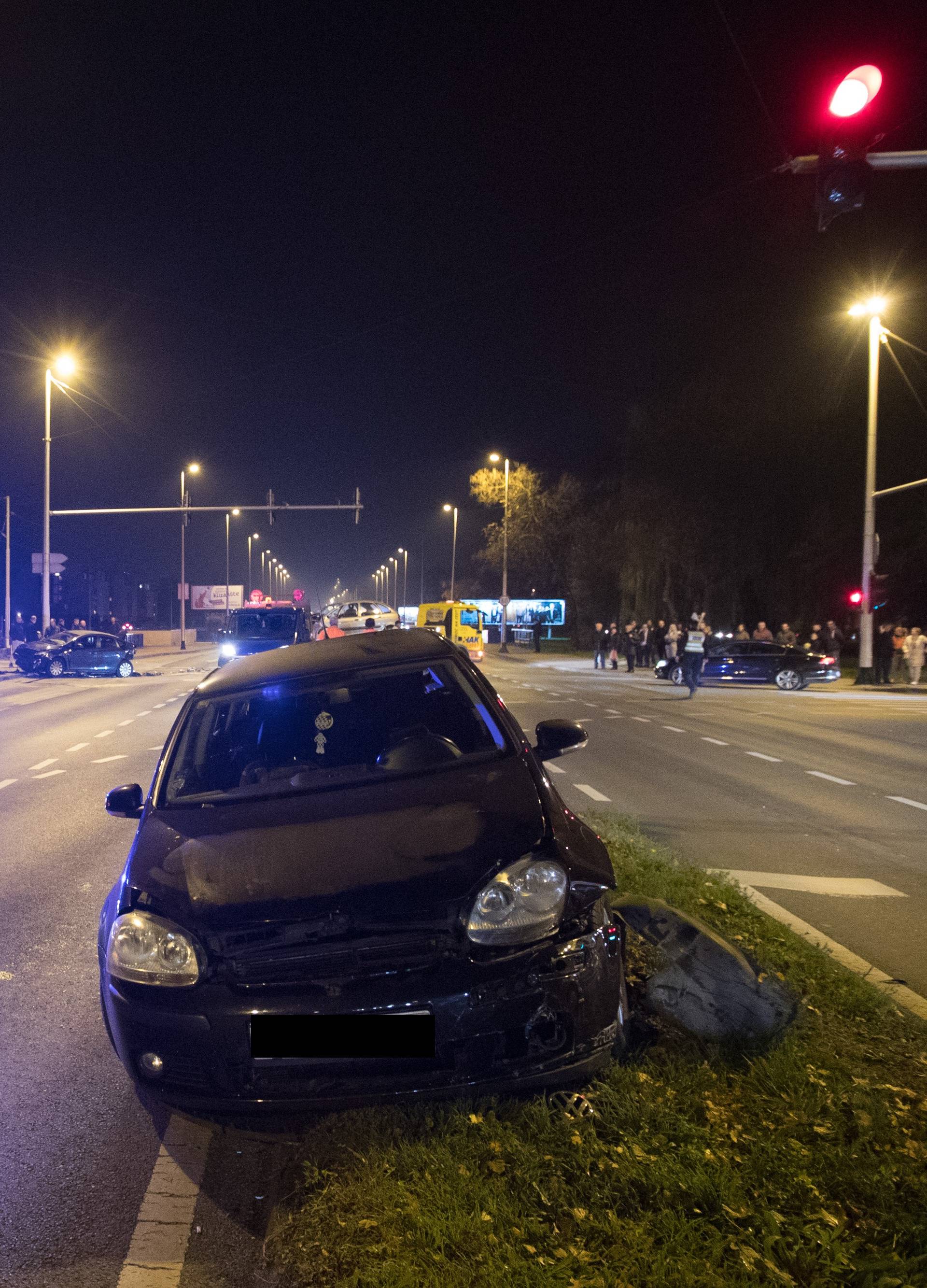 Sudarila su se četiri auta: Ljudi su se držali za glavu i trbuh