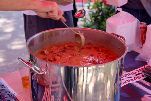 Zadar: Međunarodni praznik rada SDP će obilježiti podjelom besplatnih porcija graha u Vruljici