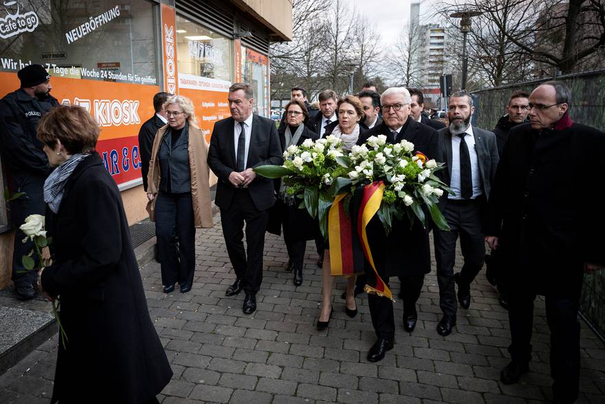 Hanau - polaganje vijenaca ispred Arena bara