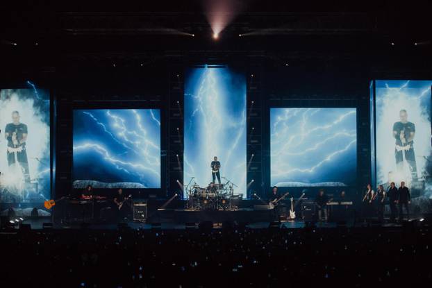 FOTO Pogledajte atmosferu s prvog koncerta Thompsona na prepunim splitskim Gripama