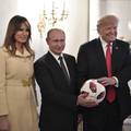 Putin Trumpu poklonio loptu: 'Sada je lopta u vašem polju'