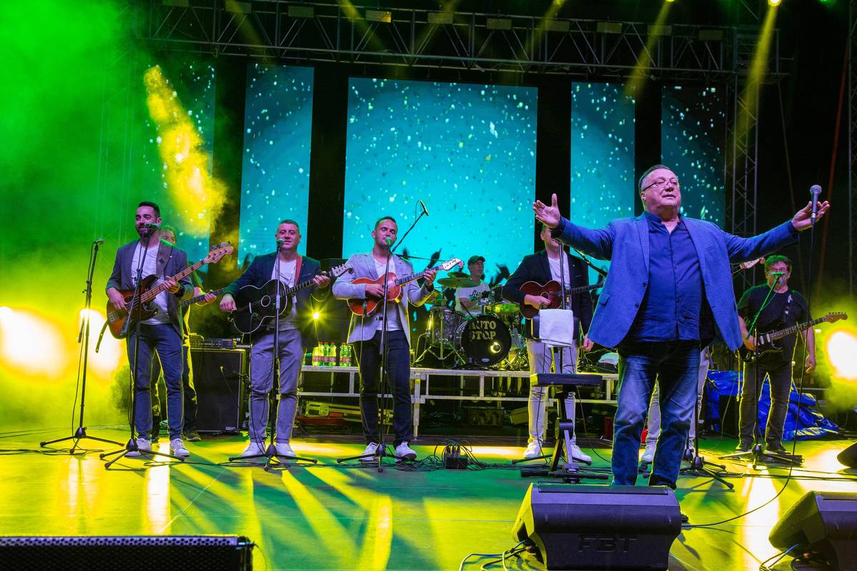 Tomislav Bralić i klapa Intrade najavili suradnju s Halidom Bešlićem u Novoj Gradiški...
