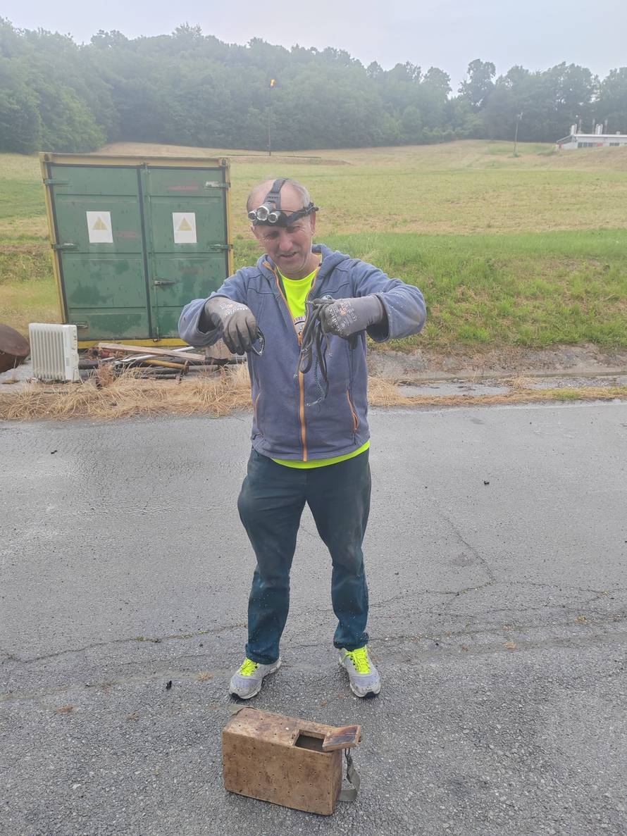 Kod Bjelovara otkriveno leglo zmija: 'Nikad ih nije bilo više. Ovo mi je jedan od većih ulova'