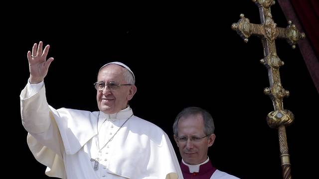Papa Franjo: Protiv brutalnog nasilja koristite oružje ljubavi