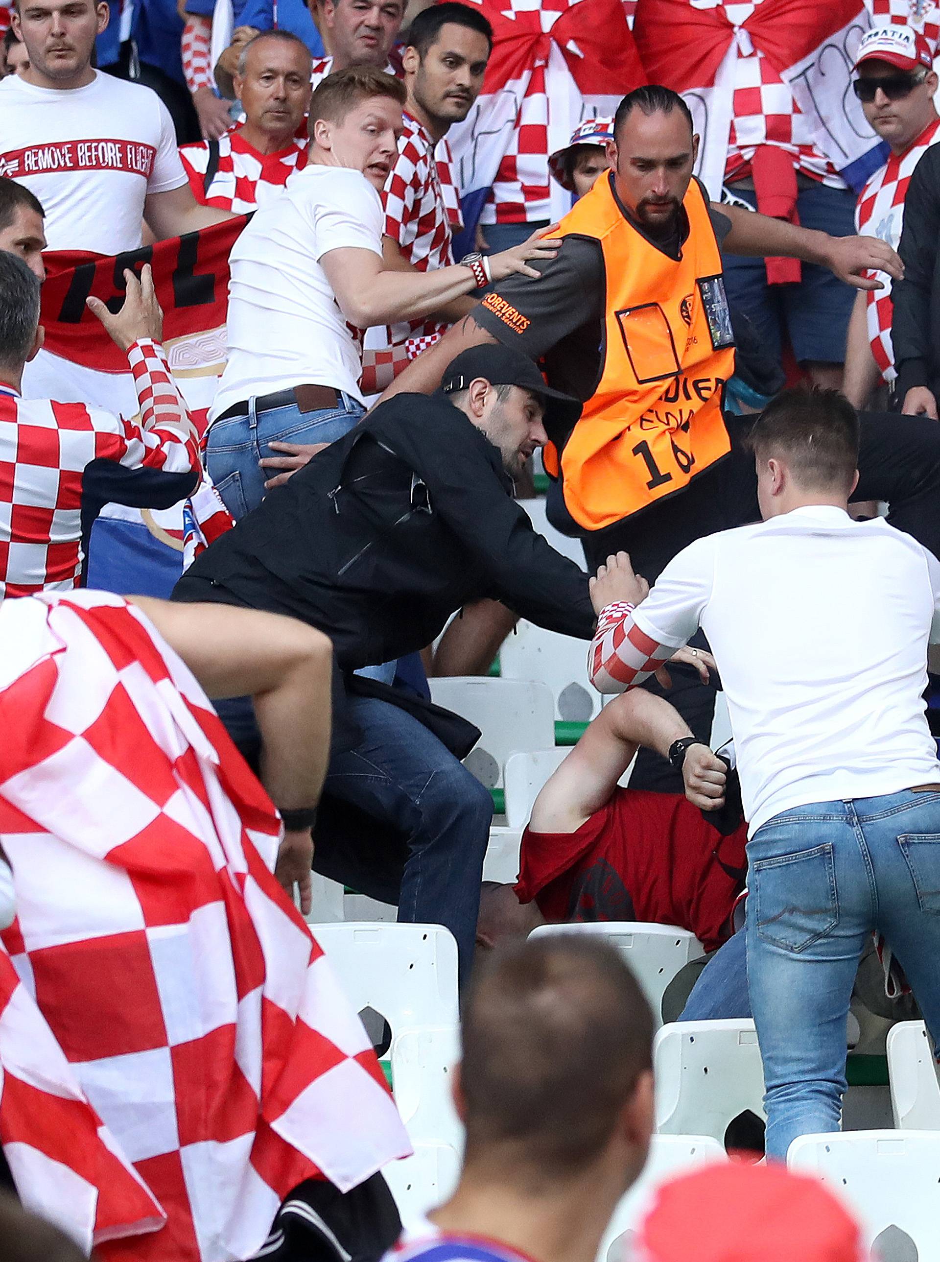 Novinar Amerikancima otkrio zašto hrvatski huligani divljaju