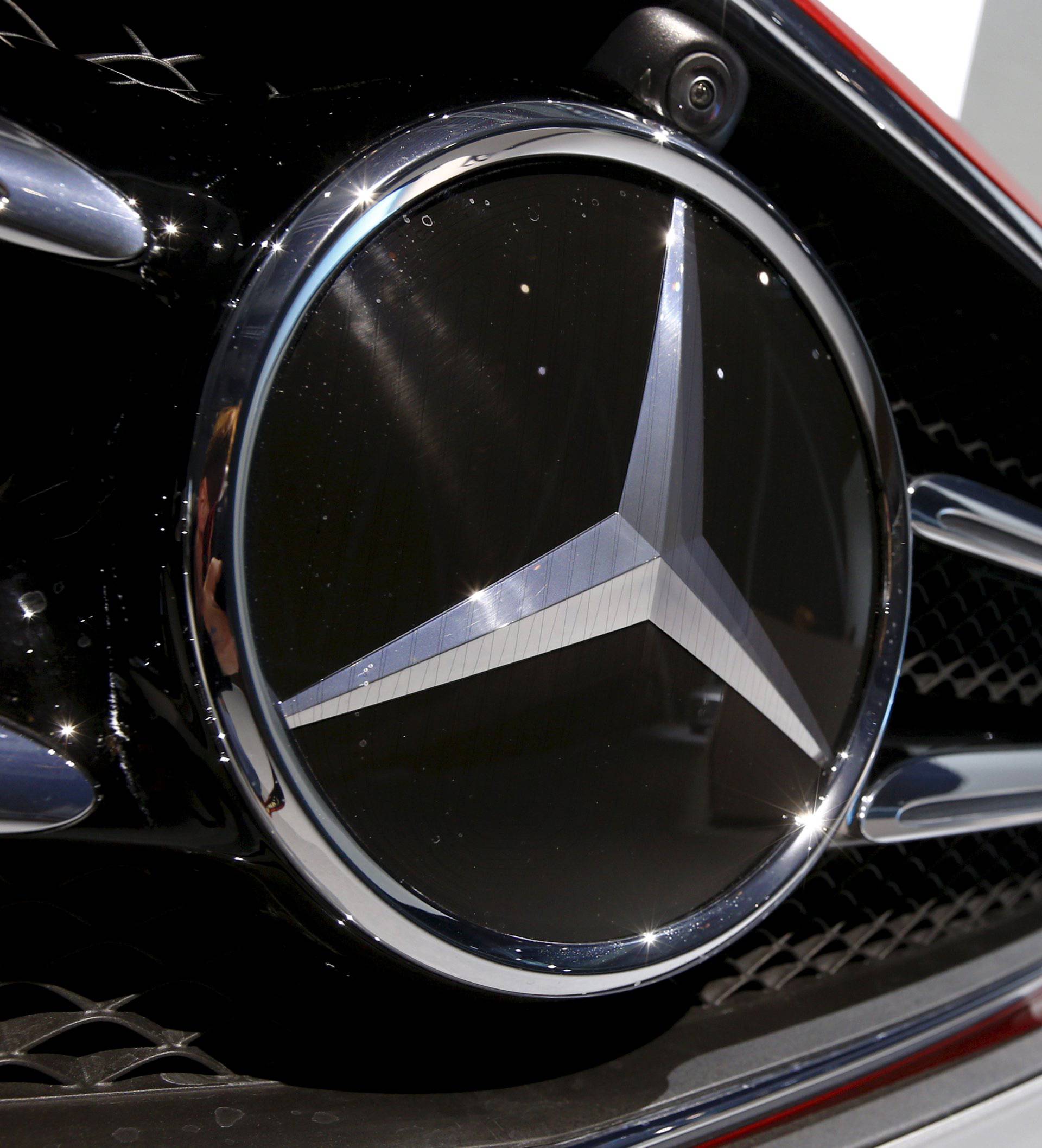 Audi i BMW prodali su manje luksuznih vozila od Mercedesa