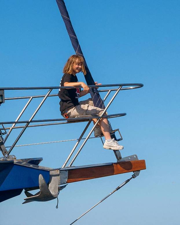 The humanitarian ship with Gret Thunberg and the star of ‘Game of Thrones’ approaches Gazi …