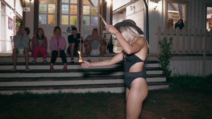 Izabran je drugi duelist 'Farme'! Magdalena u suzama iznenada napustila kuću: 'Falit će mi oni'