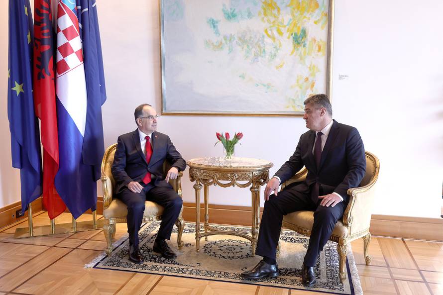 Zagreb: Tete-a-tete sastanak predsjednika  Zorana Milanovića i Bajrama Begaja