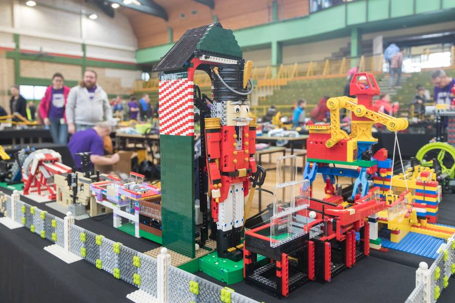 Za jednu kreaciju od 'legića' potrebno je i nekoliko mjeseci