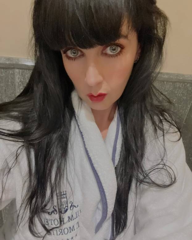 FOTO 'Udala' se za duha pa ga ostavila, paranormalno je privlači: 'Pričam s duhovima...'