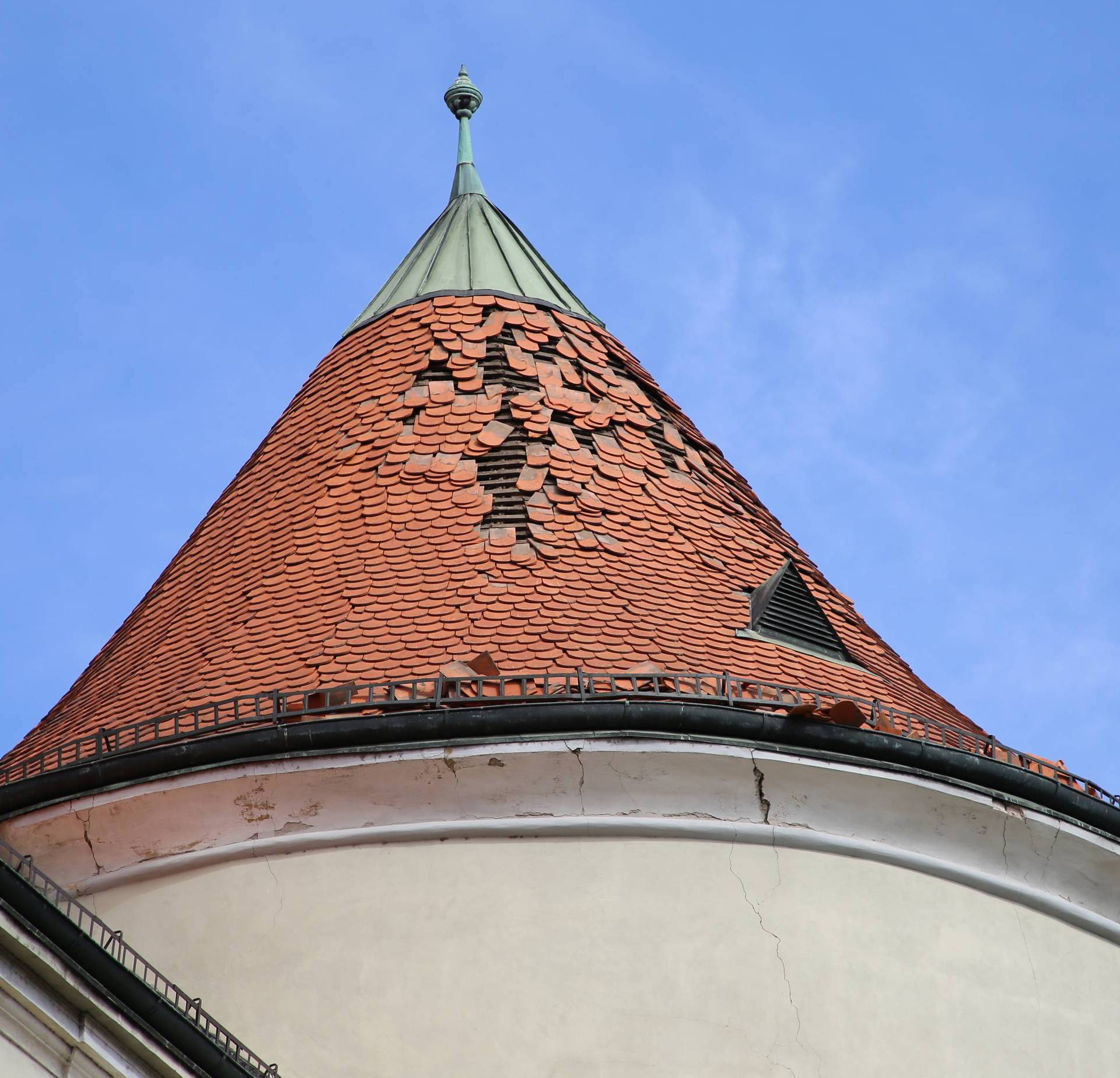 Biskupija objavila fotografije uništenja katedrale i dvora