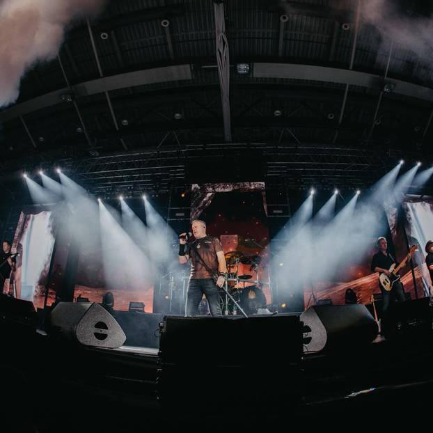 FOTO Drugi Thompsonov nastup u Poreču: Pogledajte kakva je atmosfera na koncertu u Istri