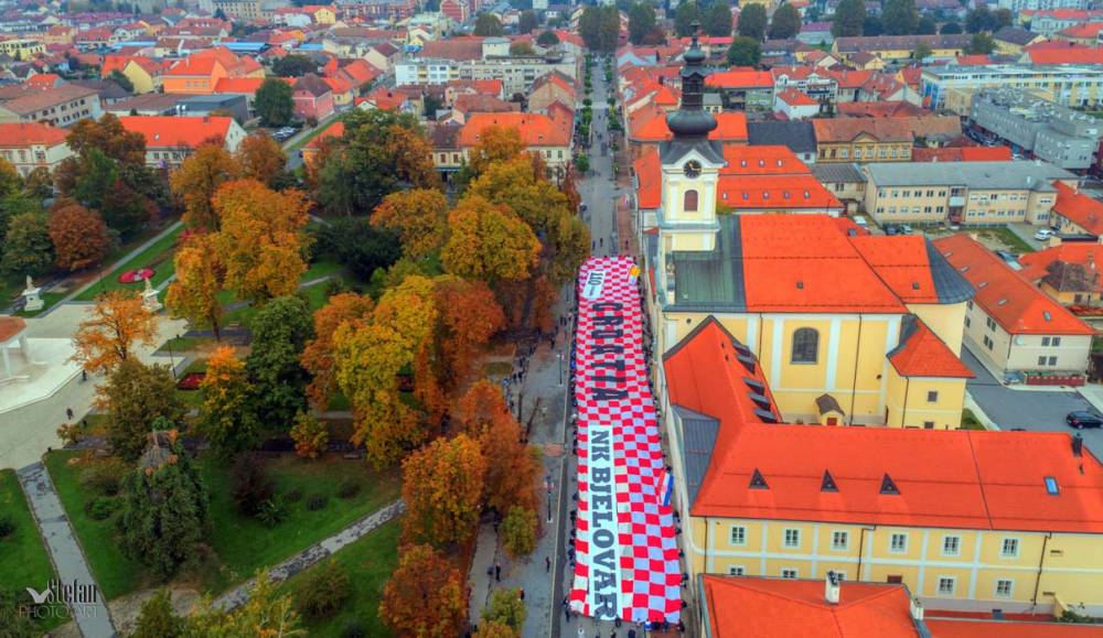 Vatrena fešta: Bjelovar prekrila megazastava od gotovo 100 m!