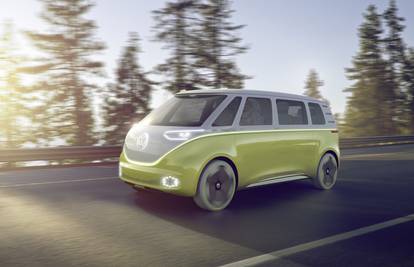 Ultimativni san hipija: Novi VW kombi ide na struju i vozi sam