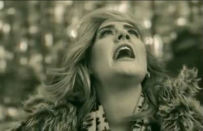 Adele prodajom pomela sve ostale medije za zabavu 2015.