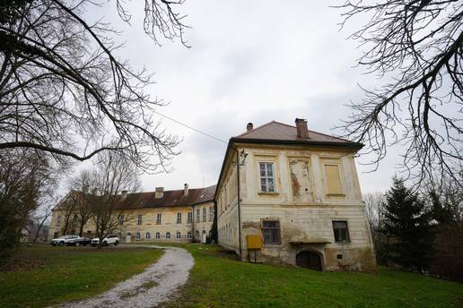 FOTO Kupili ru&scaron;evinu pa stvorili bajku: Pogledajte kako danas izgleda dvorac u Zagorju