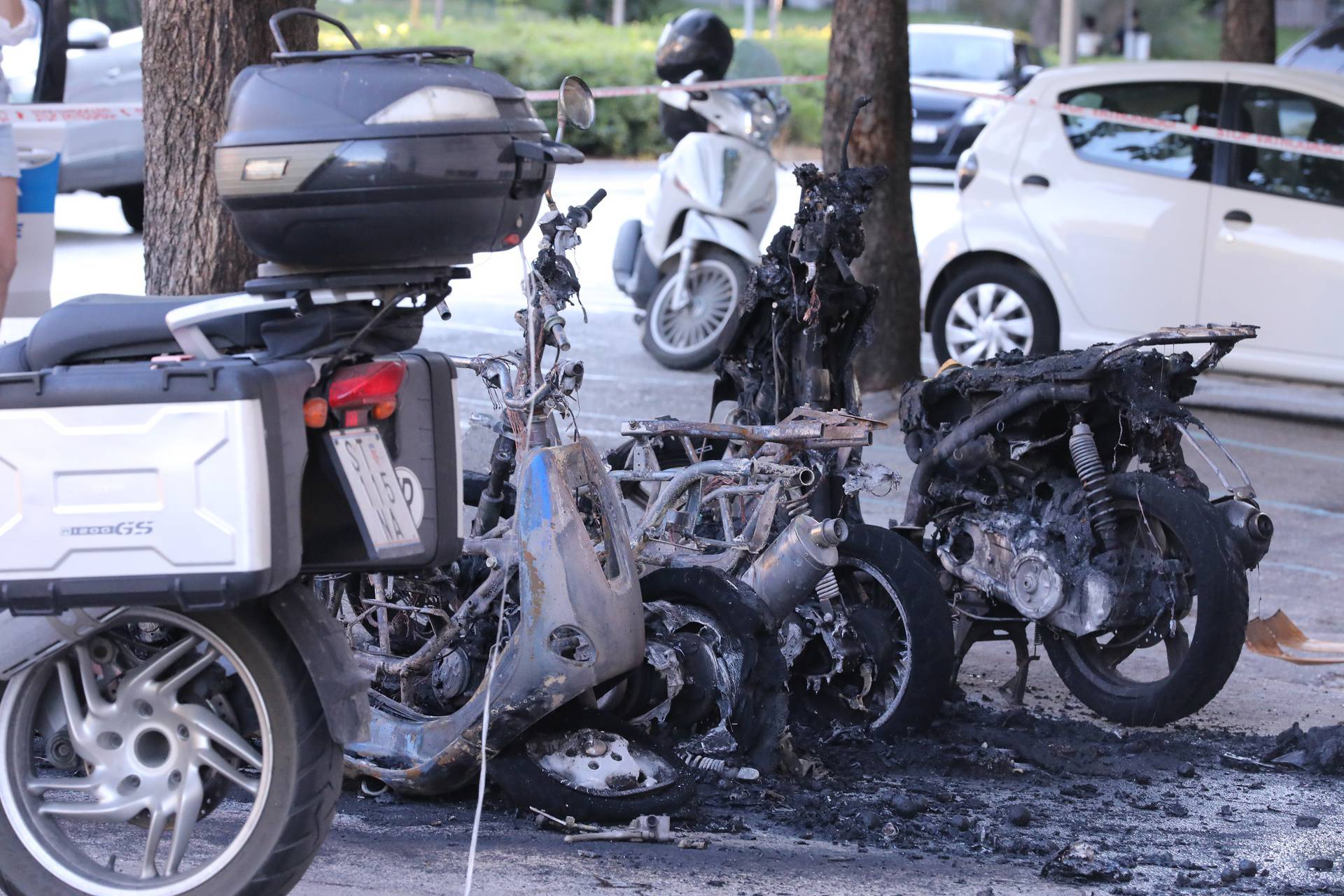 Split: U ranim jutarnjim satima gorjeli motocikli u Gundulićevoj ulici