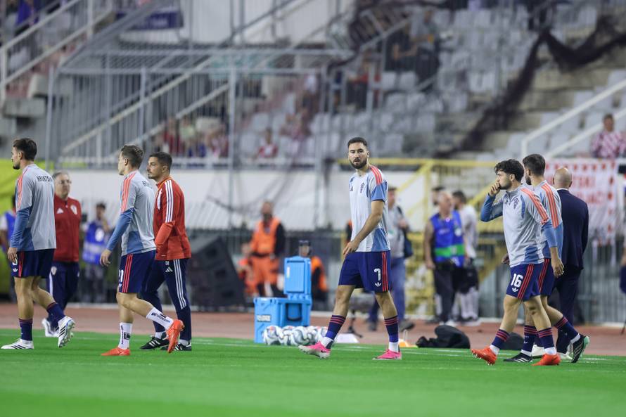 Zagrijavanje nogometaša uoči početka utakmice Hrvatske i Španjolske u Ligi nacija