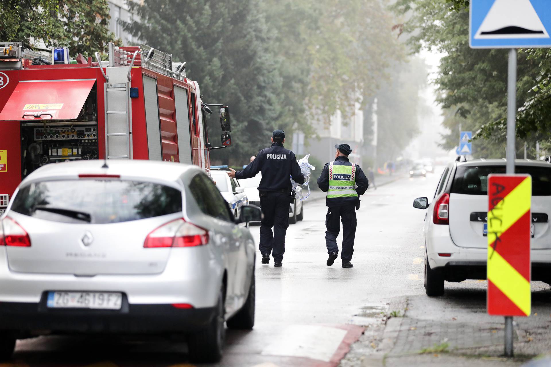 Zagreb: Policijski očevid nakon požara u Trnskom, jedna osoba smrtno stradala