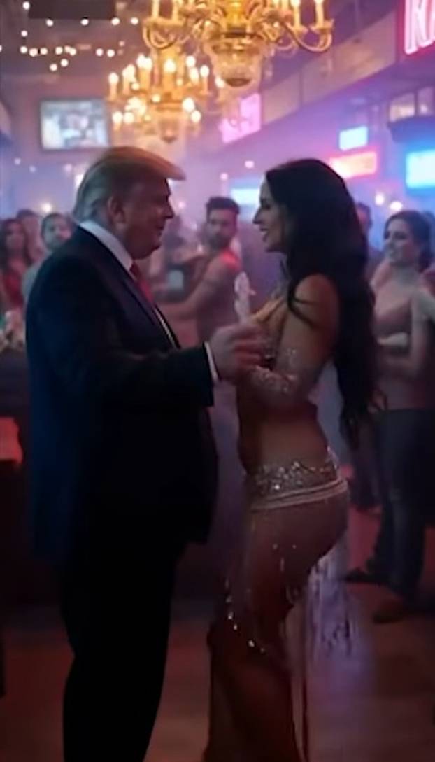 FOTO NAJLUĐE OBJAVE TRUMPA Sebe prikazao kao Isusa i papu. Igrao i nogomet s Ronaldom...