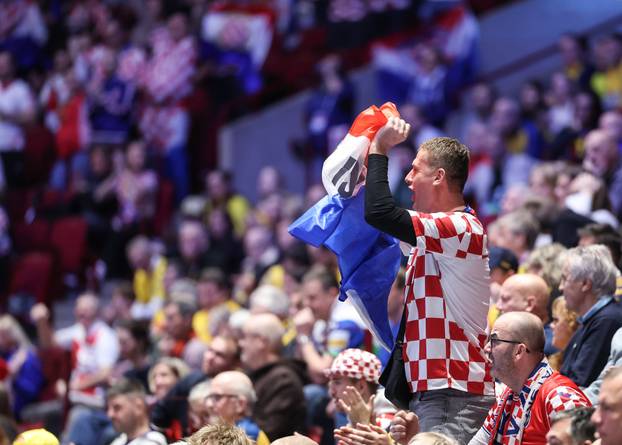Malmo: Navijači na tribinama prije utakmice Hrvatske protiv Slovenije u drugom krugu EHF Europskog prvenstva