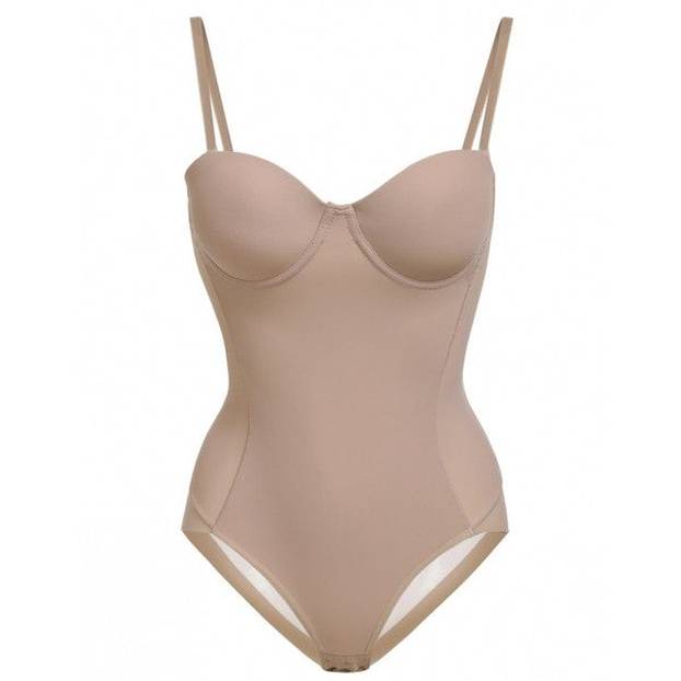 Modni savjeti koji skidaju kile: Evo kako odjećom sakriti trbuh