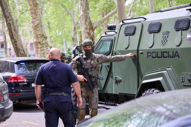 Petar Ćosić i Manuel Vulić Veneno dovedeni su na sud u Zagreb pod jakim mjerama osiguranja
