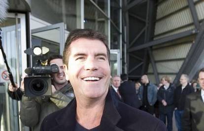 Cure su  ga odbile već 65 puta: Simon Cowell ostat će samac