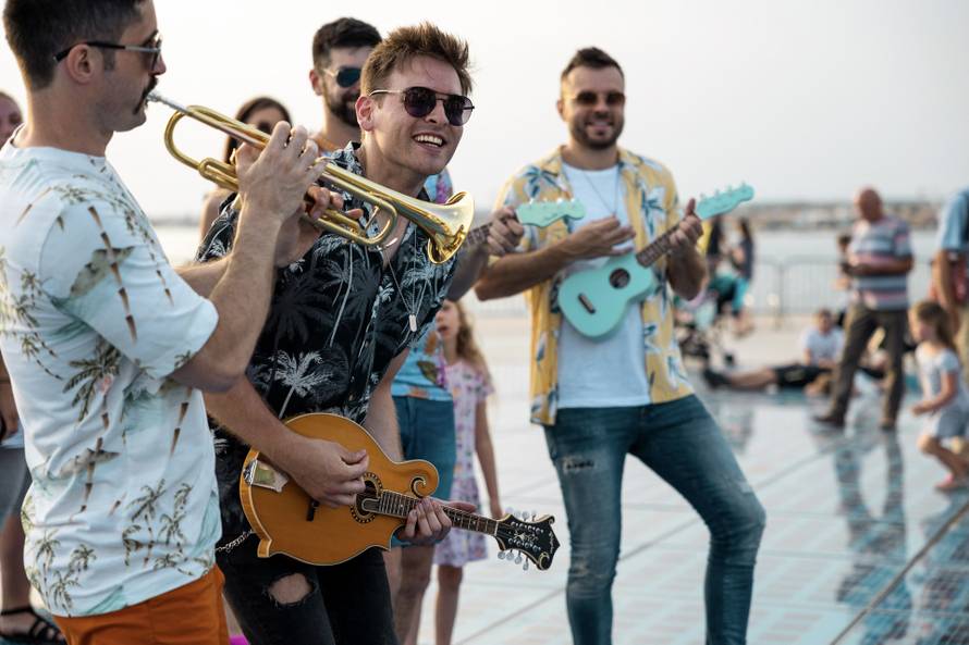Bend Pravila igre ima novi ljetni hit: 'Slušajući pjesmu počeli smo maštati o odlasku na more'