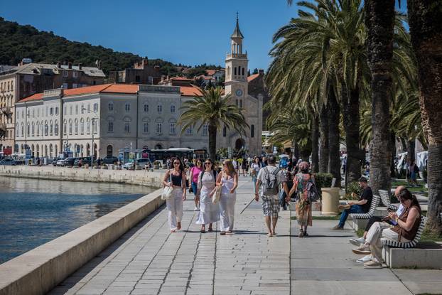 Proljetni ugođaj na Splitskoj Rivi