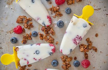 Super za mališane: Zamrznuti jogurt i voće za zdravi desert