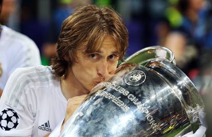 Modrić potpisao s Realom do 2020., plaća oko 7 milijuna €