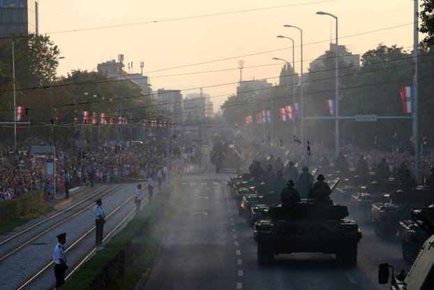 ARHIVA - Na današnji dan 2015. u Zagrebu održan veliki vojni mimohod
